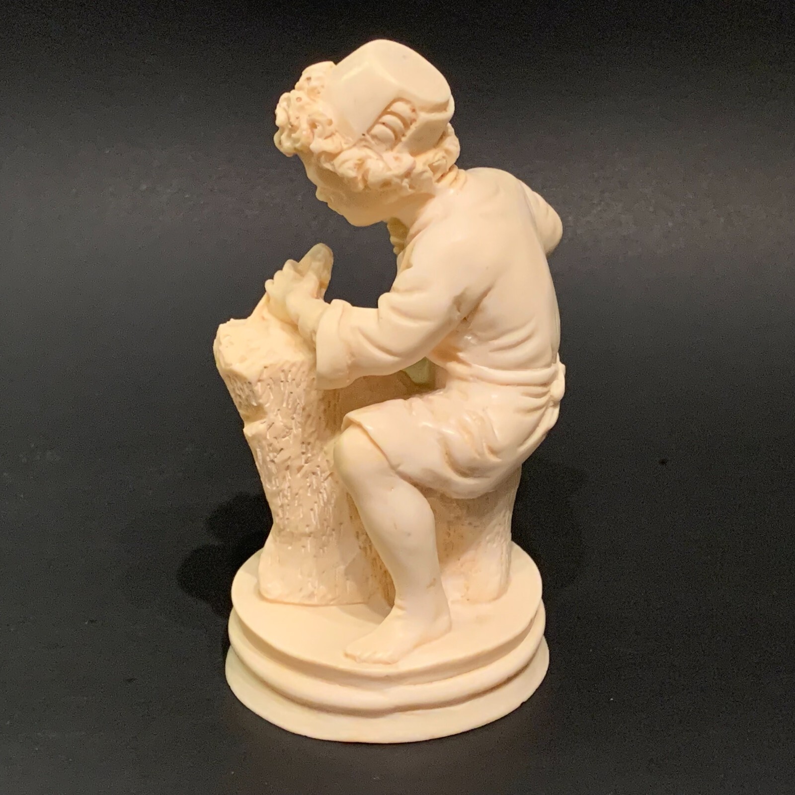 Young Michelangelo Sculpting Resin Statue Figurine Made in Italy 5.75”
