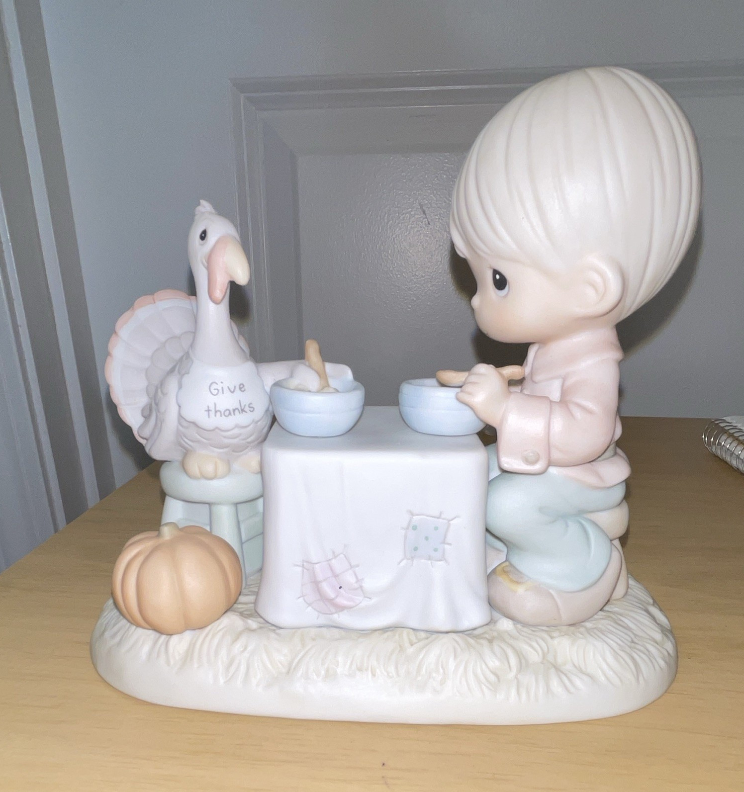Precious Moments Porcelain Figurine “Thank You Lord For Everything” 1989 5.5in