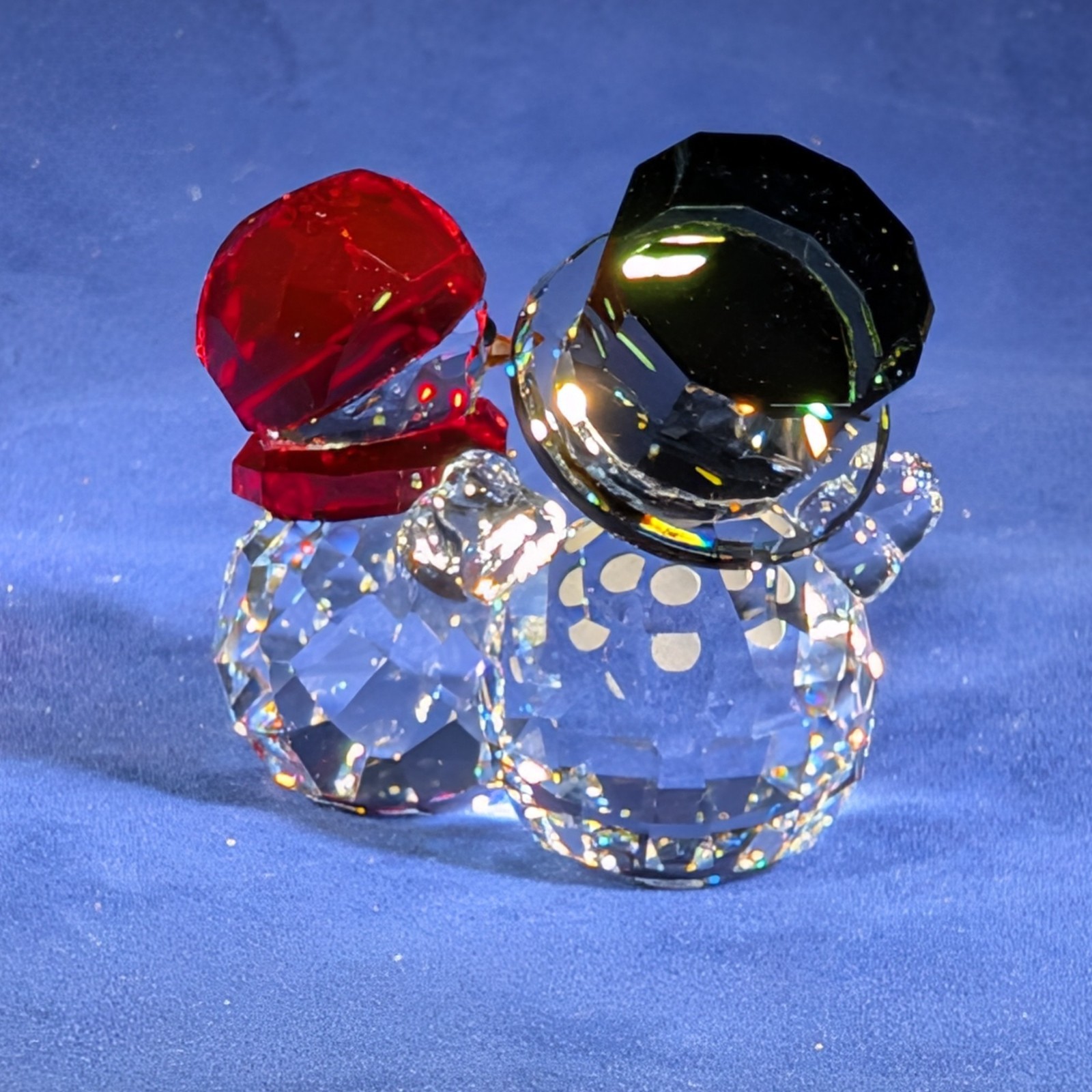 Swarovski Crystal Figurine SNOWMAN FAMILY #5533948