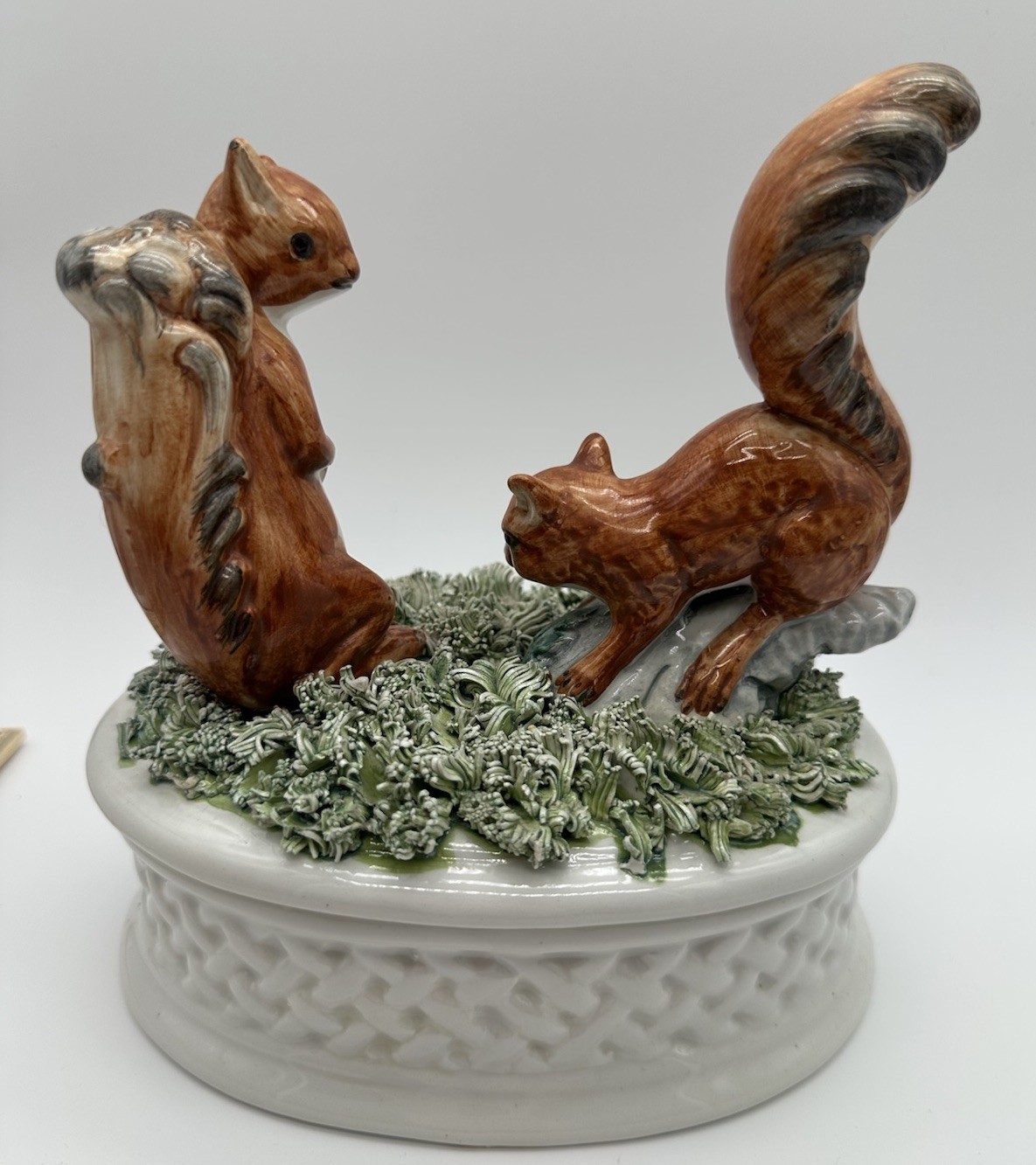 VTG NICE! Porcelain Squirrels handmade in Italy Fall Trinket Container Decor