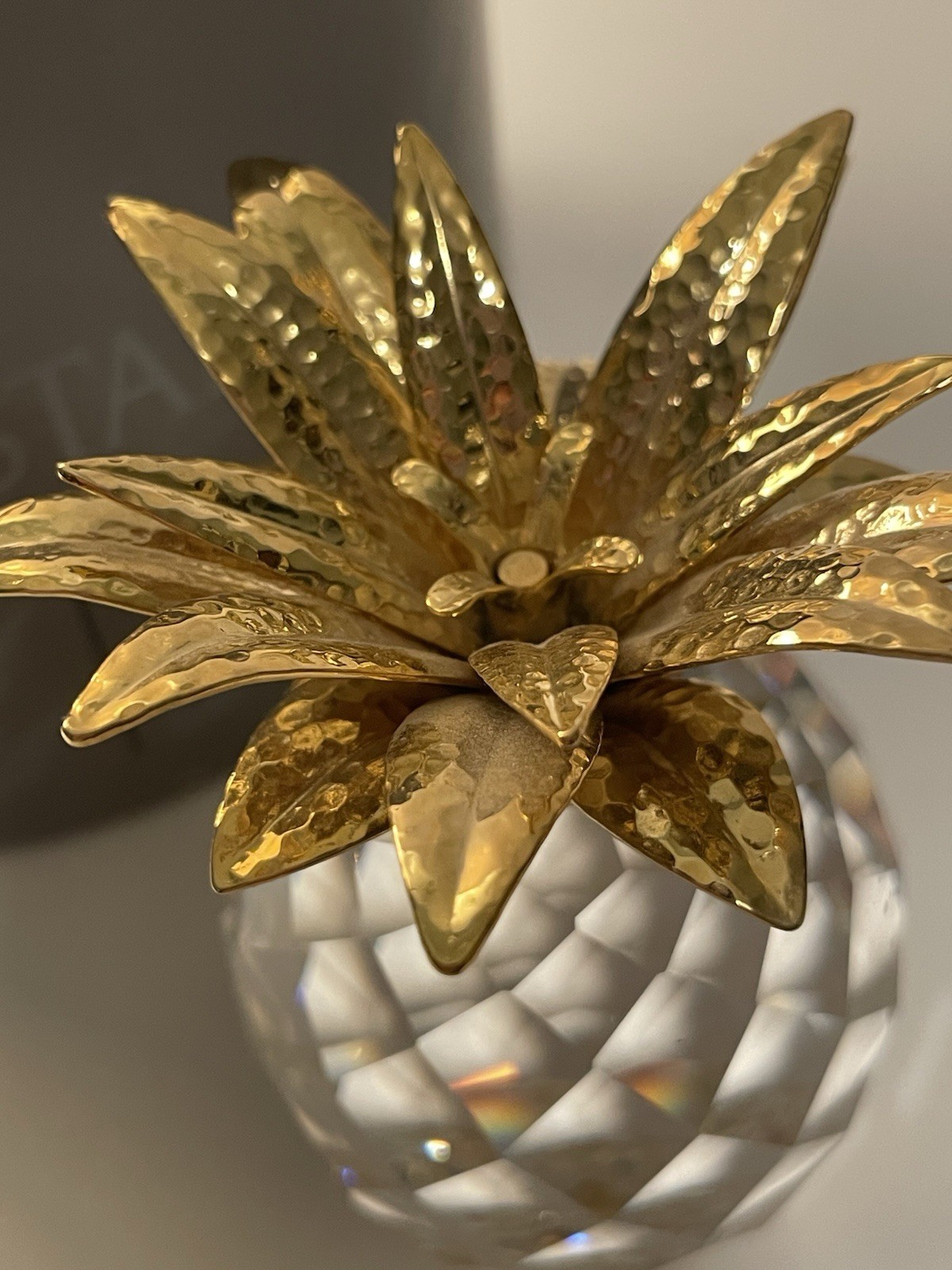 Swarovski LARGE 4″ Crystal 3-Footed Pineapple with Gold Leaves in Original Box
