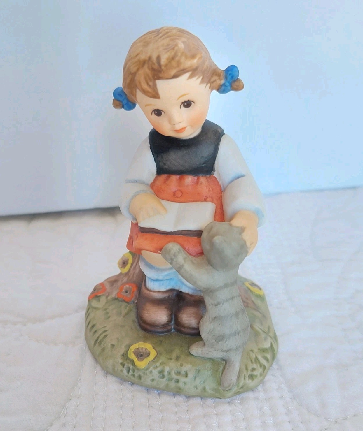 Vtg Goebel Berta Hummel Cat Tales BH 105 1999 Thailand Tabby Cat & Girl Figurine