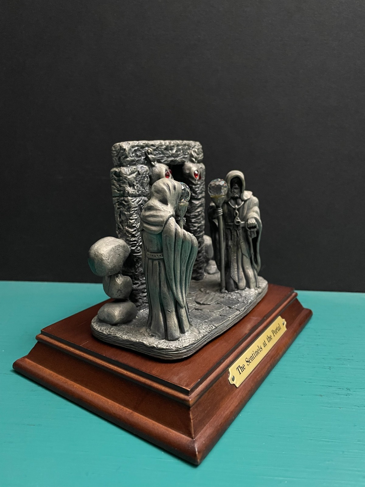 Tudor Mint Pewter Robed Celtic Druid Guardian Skull Portal Crystal Orb Statue