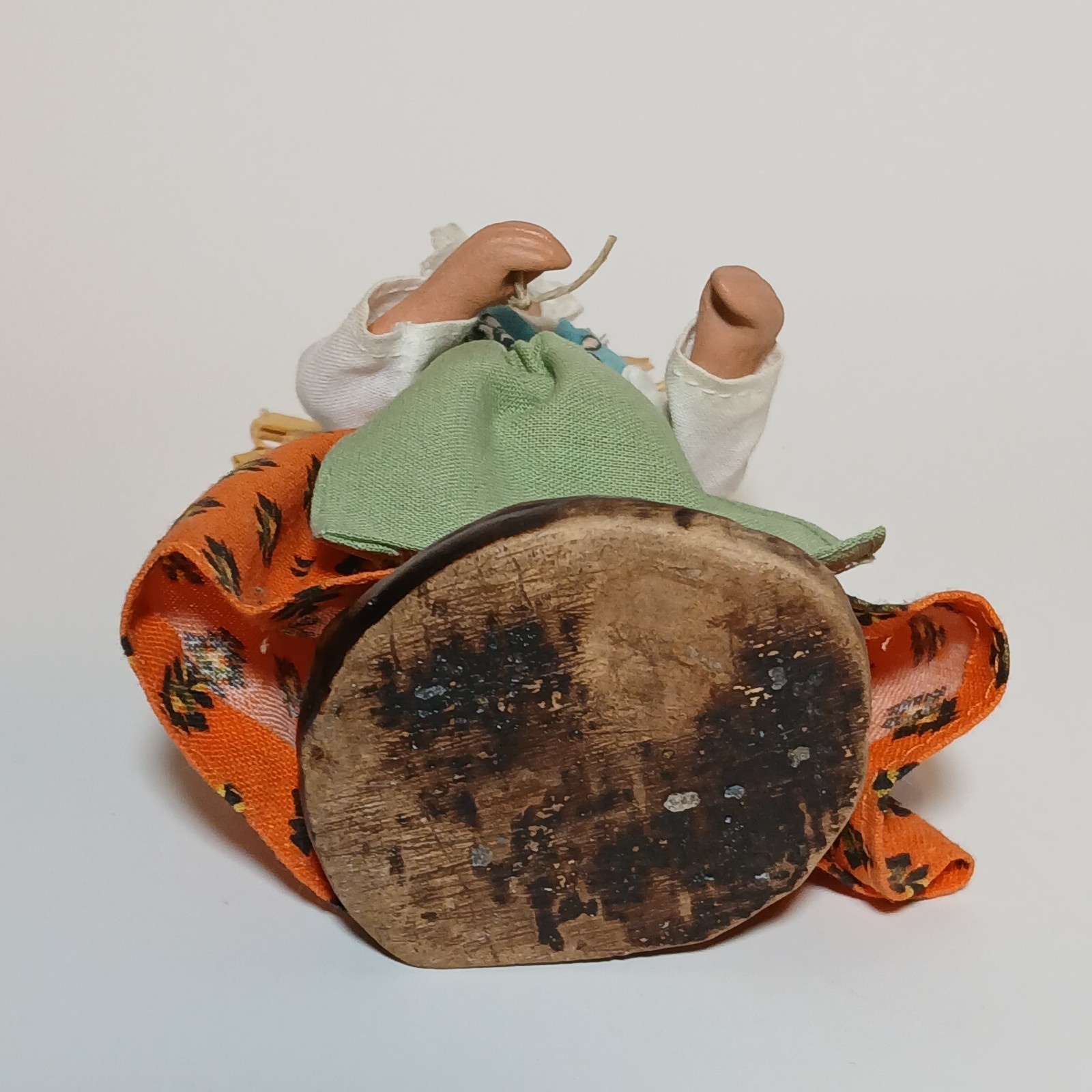 FRENCH FOLK ART DOLL- Colorful MARKET WOMAN with Straw SANTON de PROVENCE, 6″