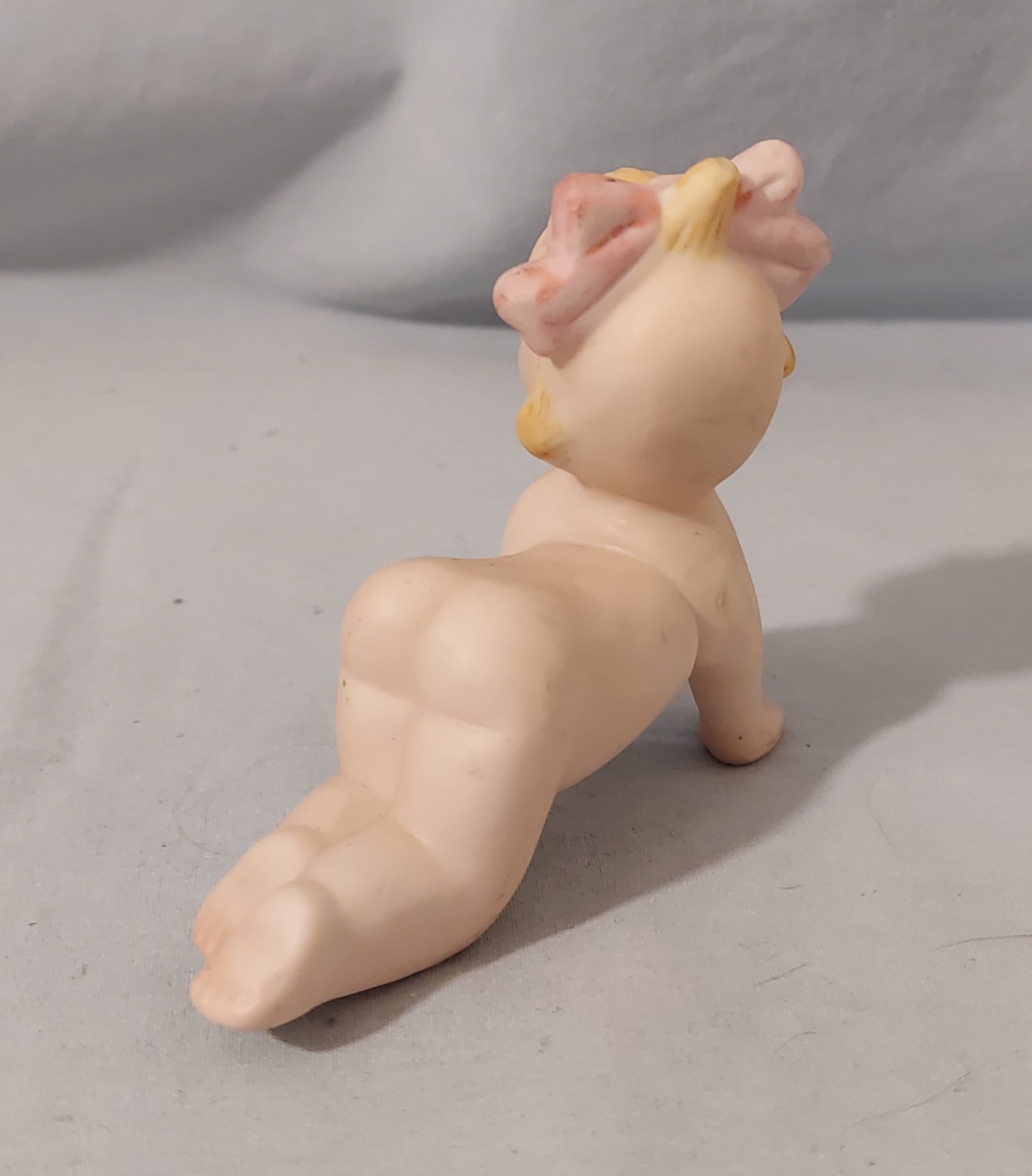 Porcelain / Ceramic Pin-up Baby 3.75″ wide