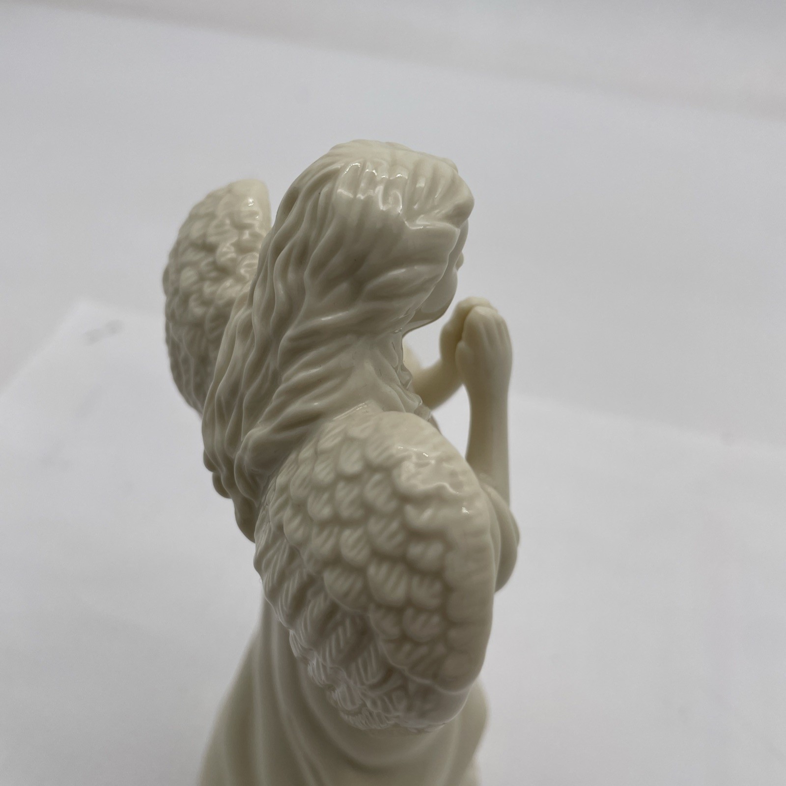 STUNNING VINTAGE RELIGIOUS LENOX PRAYING ANGEL FIGURINE