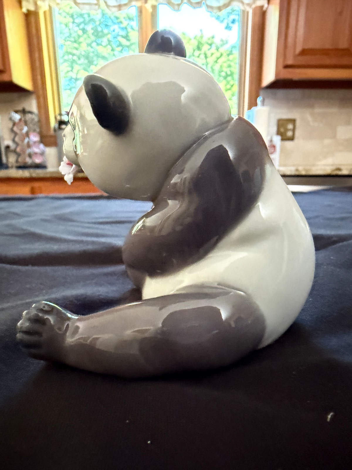 LLADRO Panda A CHEERFUL PANDA FIGURINE 8358 Mint Condition IOB