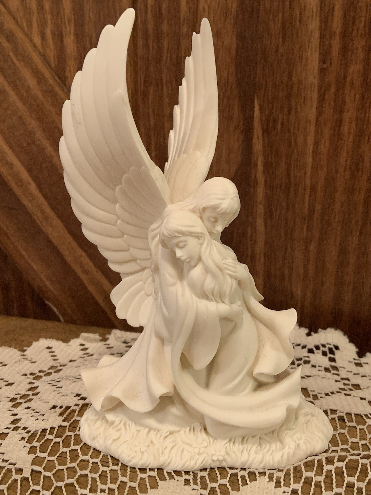Roman Inc. The Millenium Collection ‘Love Never Ends’ 6.5″ Angel Figurine 2001