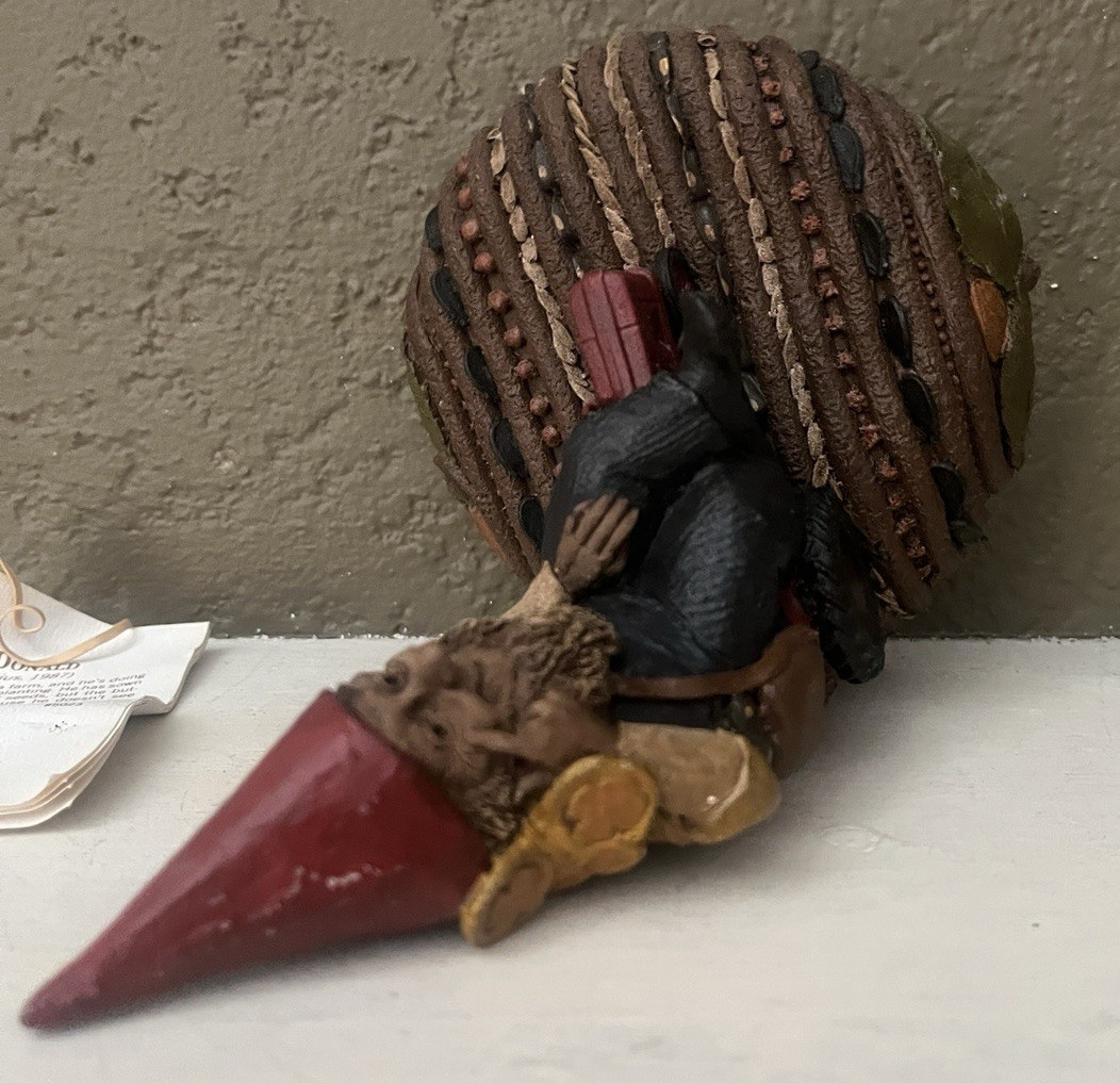 CAIRN STUDIO TOM CLARK GNOME “MACDONALD” ON TRACTOR IN FIELD #67 – 1987