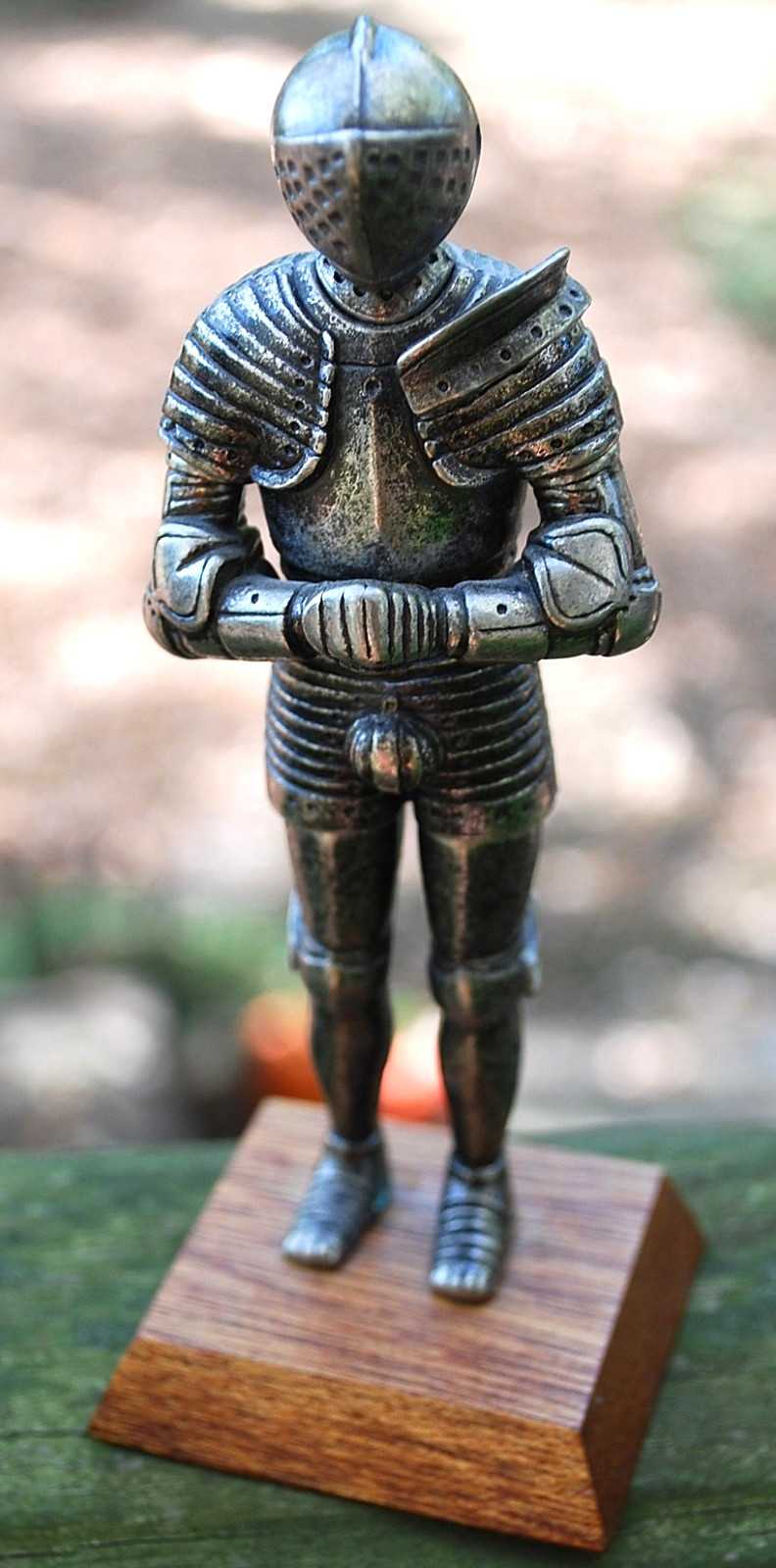 Vtg Heavy Cast Metal MEDIEVAL KNIGHT Figurine W Movable Visor DETAILED No Sword