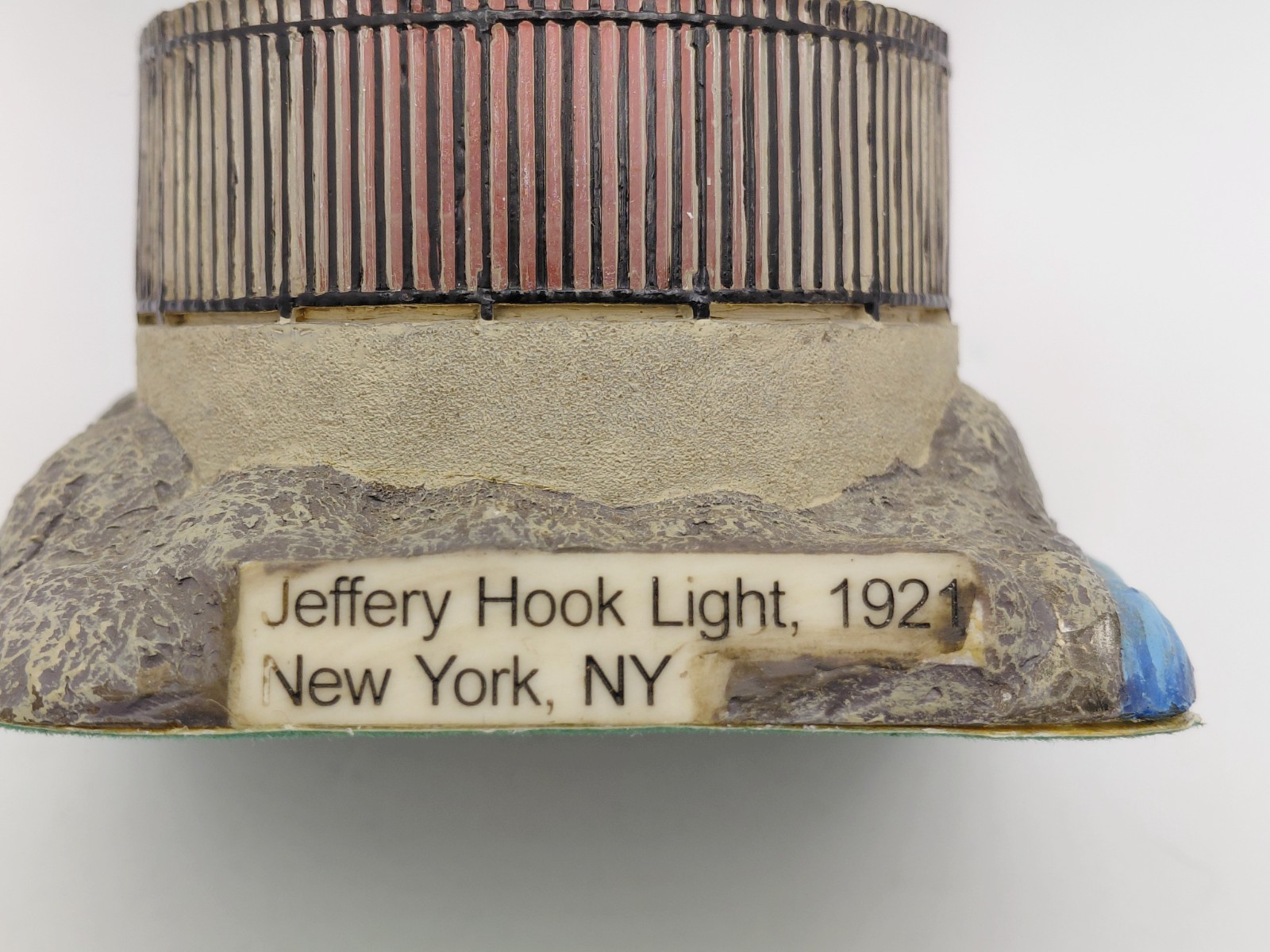 Lefton’s Historical American Lighthouse Figurine – Jeffrey Hook – New York