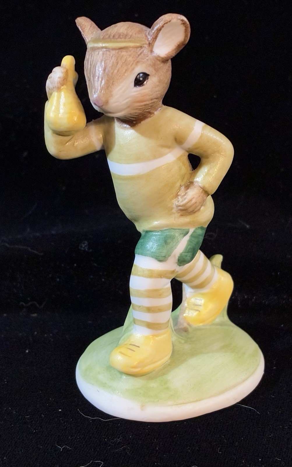 Vintage Lefton Porcelain Jogging Mouse Figurine 04461