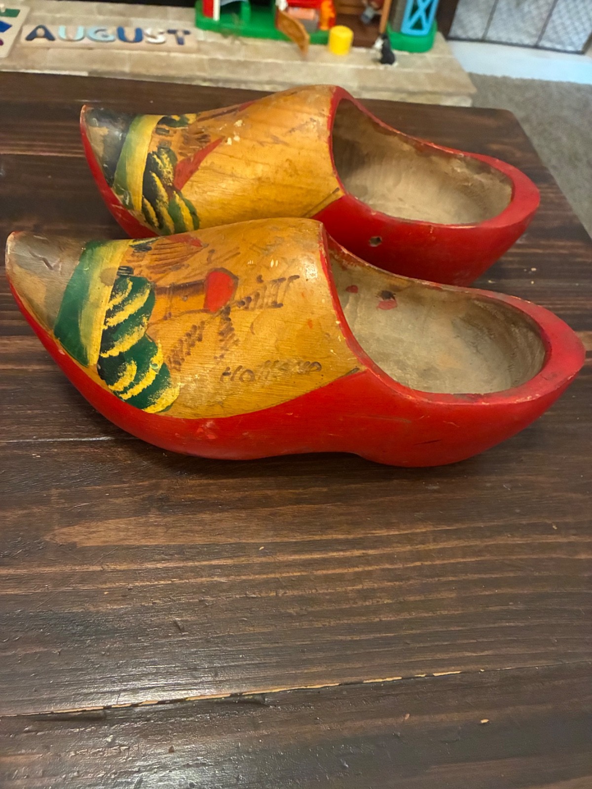 Vintage Holland Dutch Wooden Shoes Hand Painted Souvenir Clogs Pair