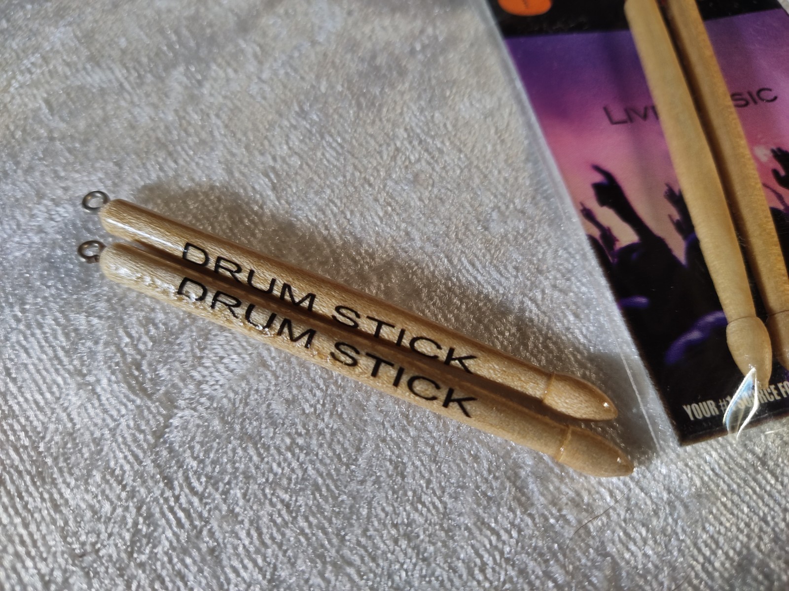 KEYCHAIN 1:6 SCALE DOLL ACTION FIGURE 3″ MINIATURE PAIR WOODEN DRUM 🥁 STICKS