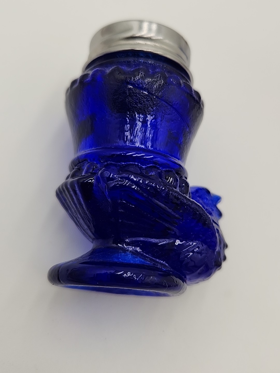 Degenhart Glass Cobalt Blue Glass Bird Salt & Pepper Shakers Silvertone Top 3″