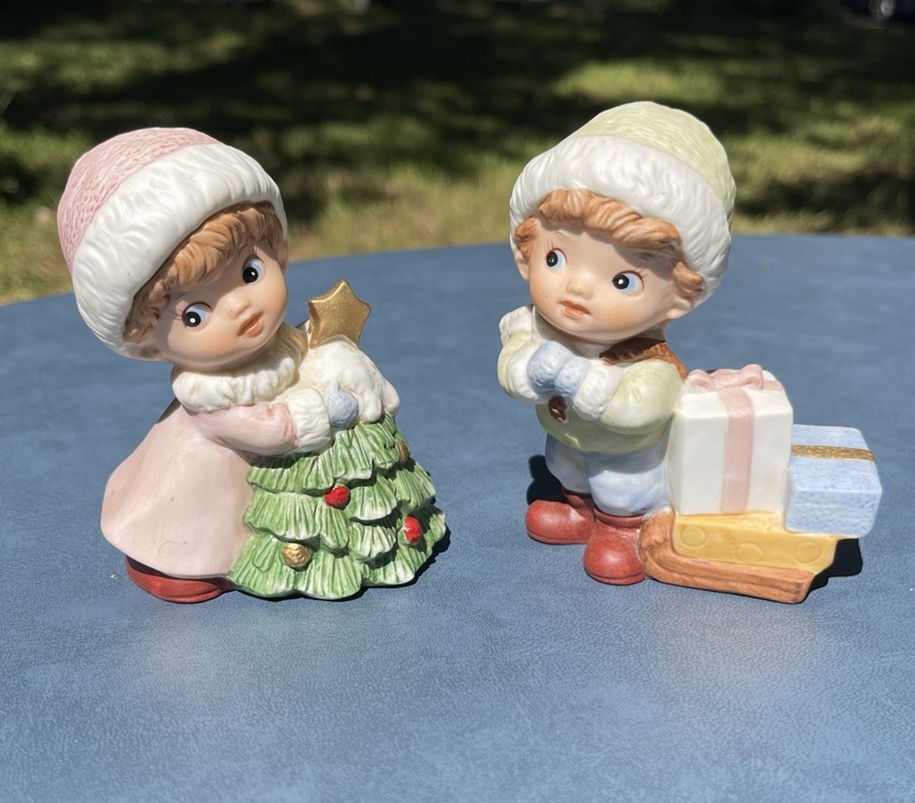 Vintage 1990s Homco Christmas 5556 Porcelain Christmas Boy & Girl Figurines
