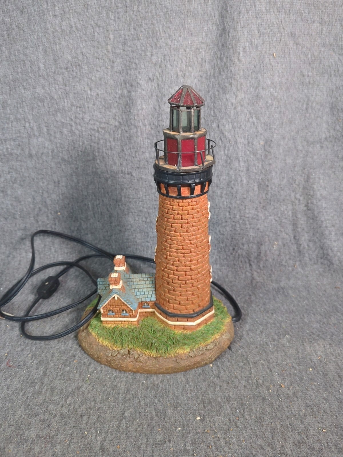 Vintage Electric Lighthouse Table Lamp With Switch &￼ Leaded stained-glass￼ 12”