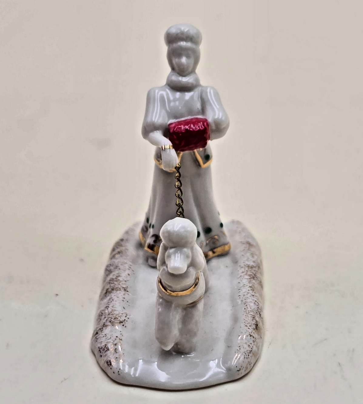 Lenox Mistletoe Park Bridge and Dog Walker Porcelain Figurine 2014 in Box 847074