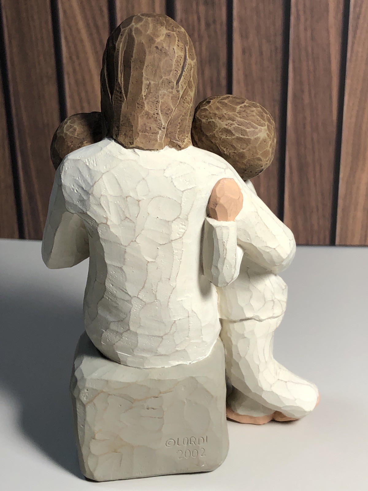 Willow Tree QUIETLY “Encircled by Love” Figurine 5″ Susan Lordi 26100 NEW