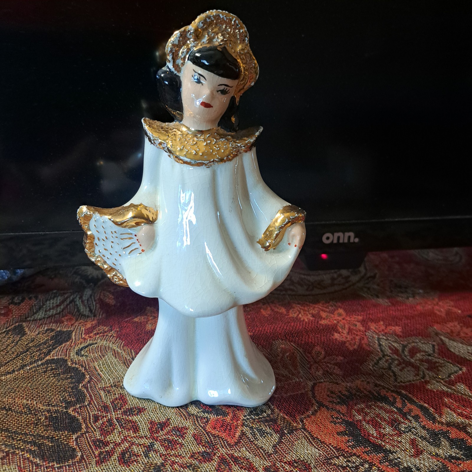 Vintage Asian Geisha Girl Gold Trim Mid Century Modern Figurine. 7″