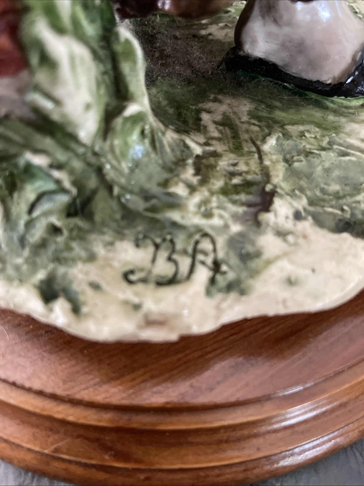 Vintage Auro Belcari Dear Sculpture Old Lady Brick Wall Capodimonte Figure 10″