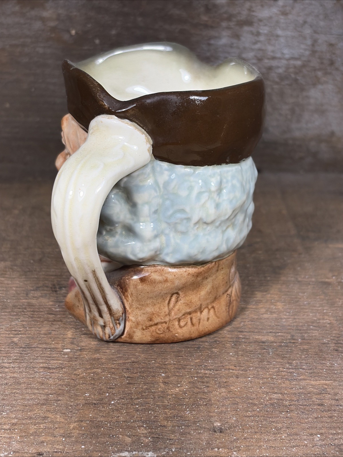 Royal Doulton Sam Johnson Character Mug, 3.25″ High, D.6296 (1949-1960)