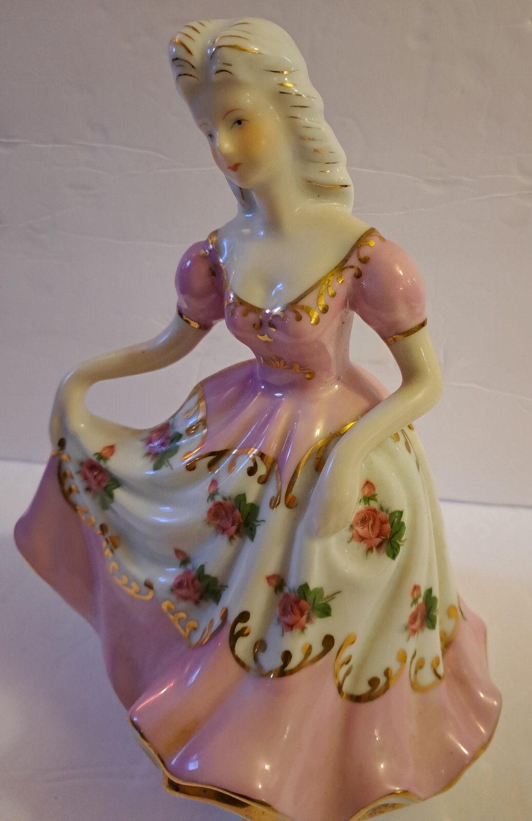 Vintage Ceramic Beautiful Dancing Lady Good Condition