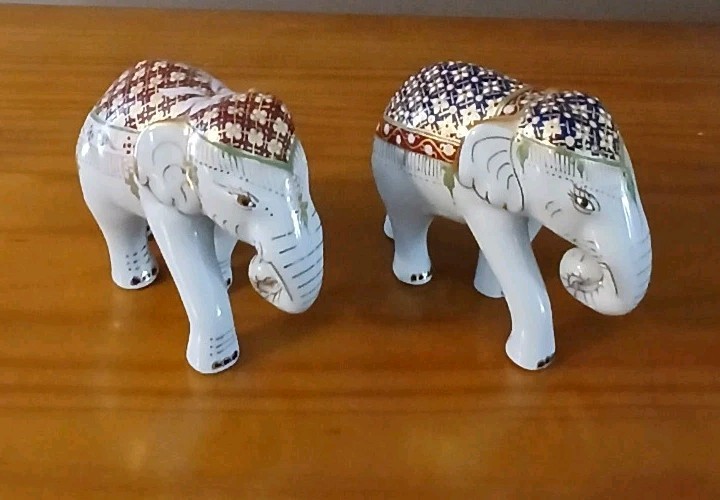 Ceramic Elephants Figurines with Hand Painted Gold 3.5in Tall