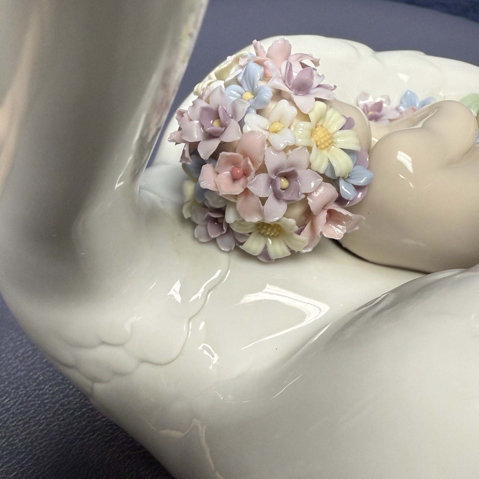Llandro Drifting through Dreamland Swan And Baby Porcelain Figurine