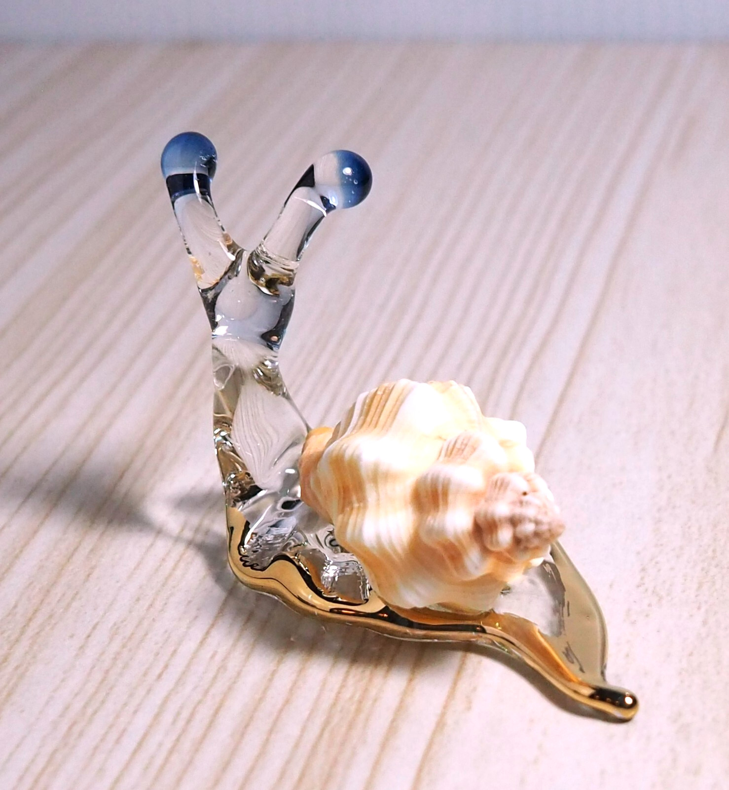 Snail figurine Seashell handmade blown glass art 2.25in Decor Gift – Cute