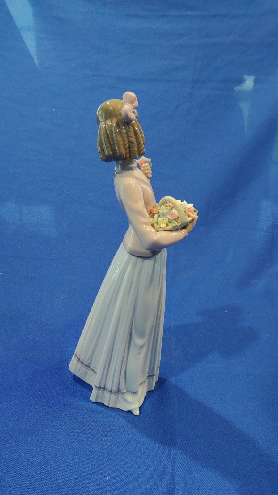 Lladro “Innocence in Bloom” 7644 Porcelain Figurine 1996 With Original Box Mint