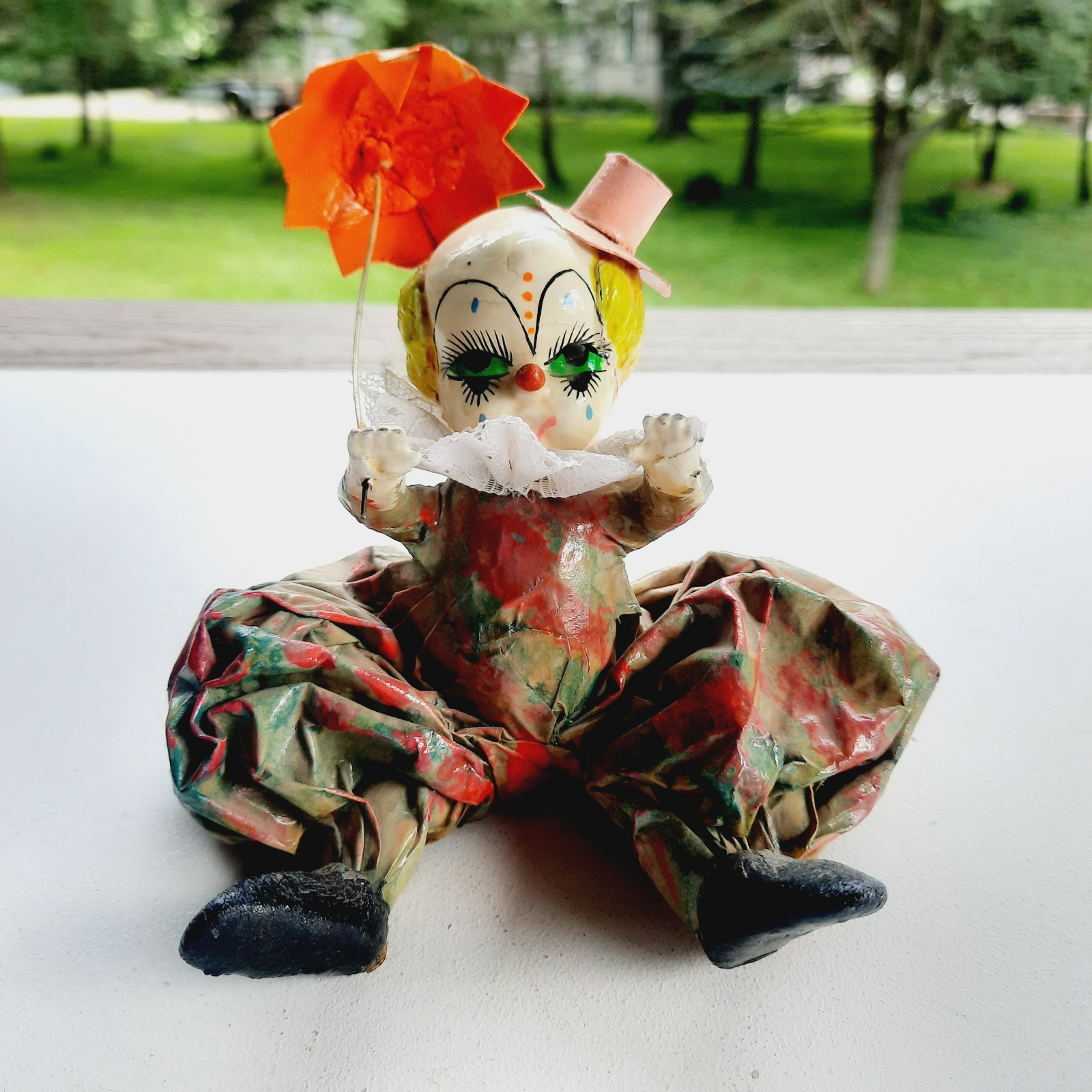 Paper Mache Clown Figurine w Umbrella & Hat, Lace Collar Vintage