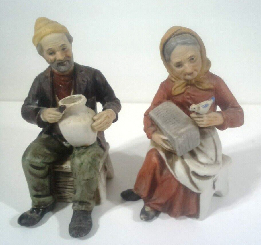 Porcelain Old Man & Woman Figurine Set Unbranded Rural Country Shelf Statue VTG