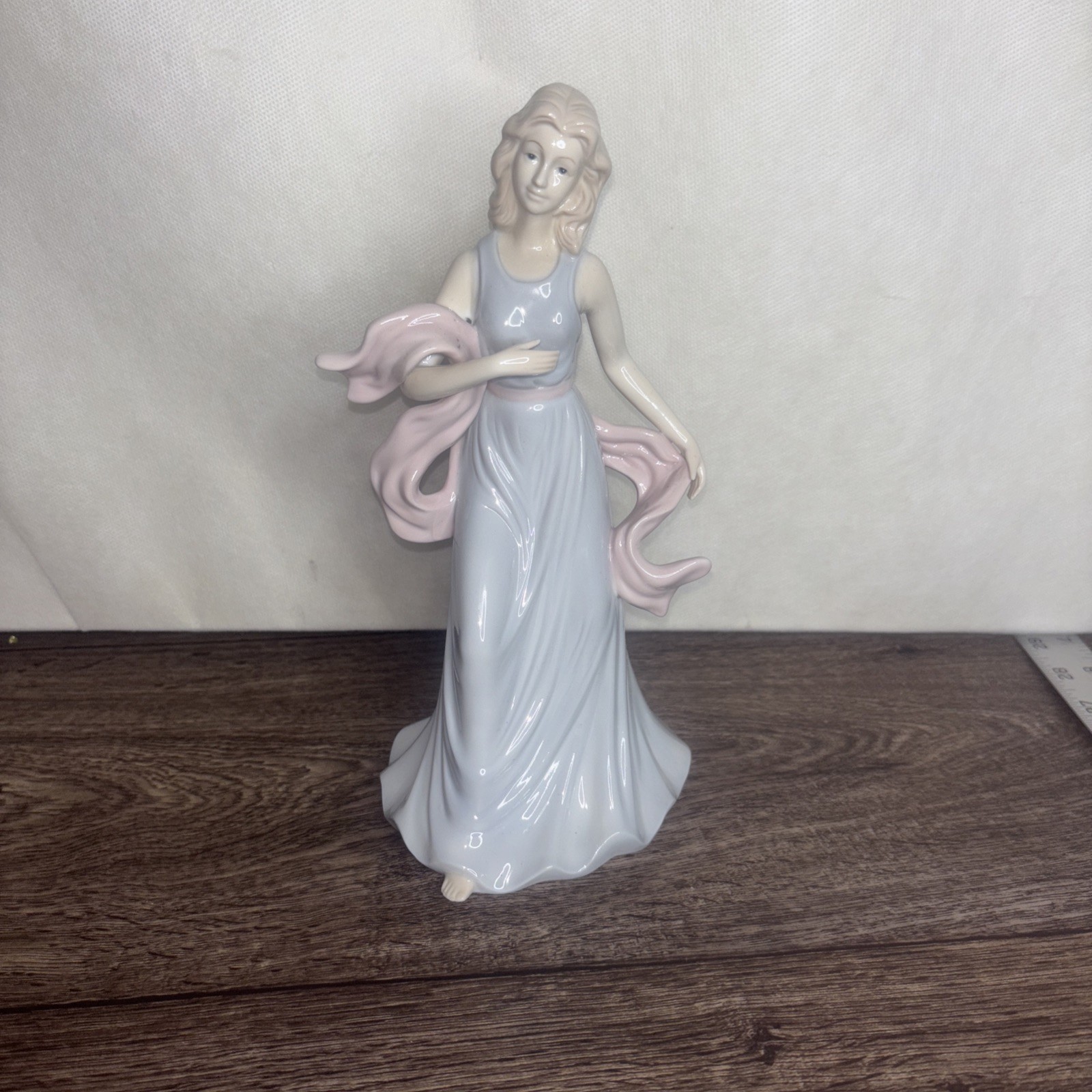 Elegant Porcelain Woman Figurine With Flowing Gown And Scarf 9 In Tall Vintage