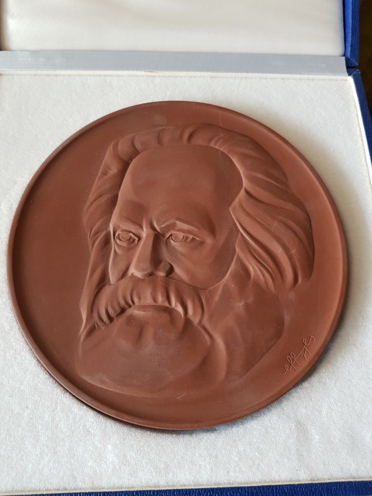 KARL MARX Germany circa 1971 Meissen Ceramic Large 15 cm Medal in Original Case