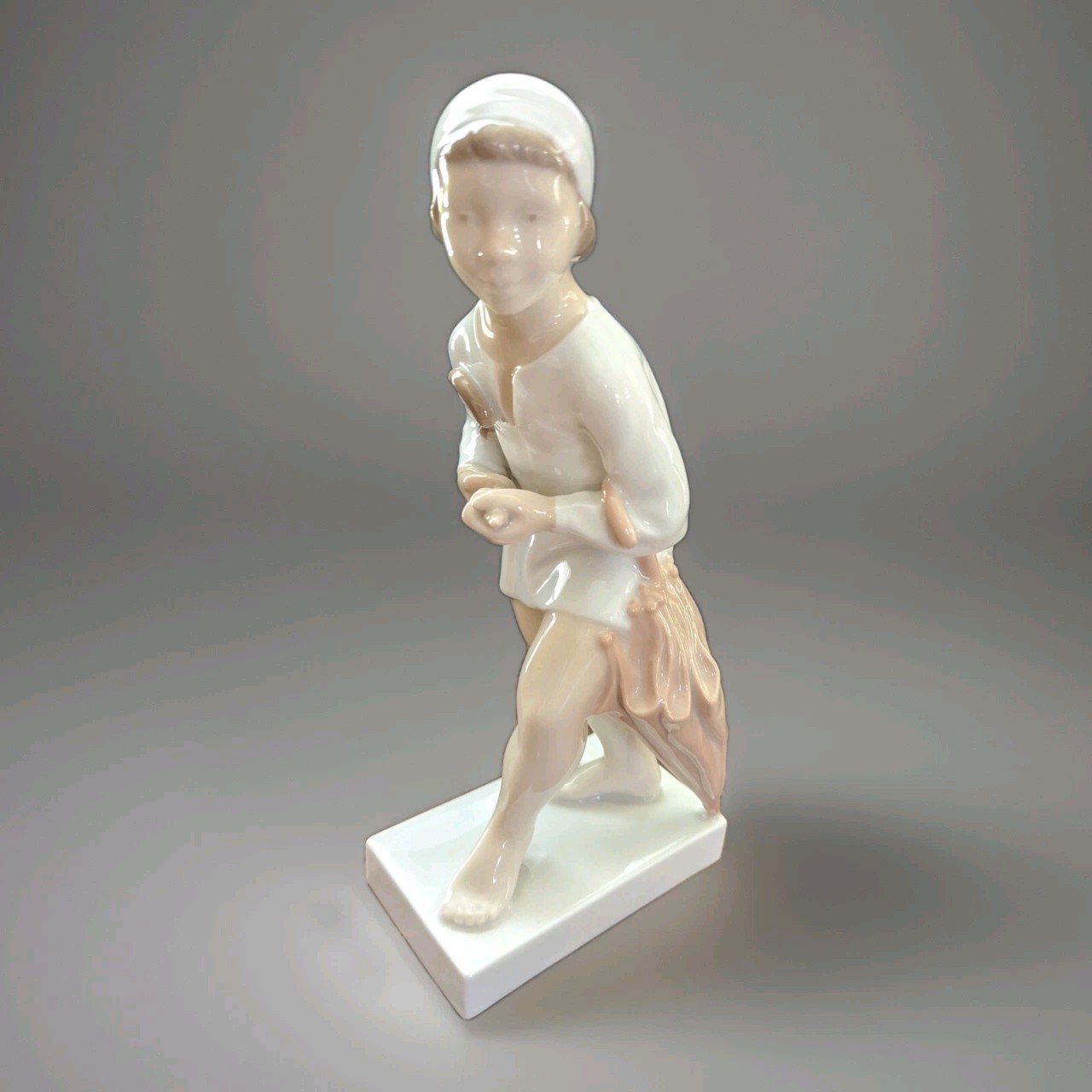 Bing & Grondahl THE SANDMAN 2055 Umbrella BOY Vtg Porcelain Figurine B&G DENMARK