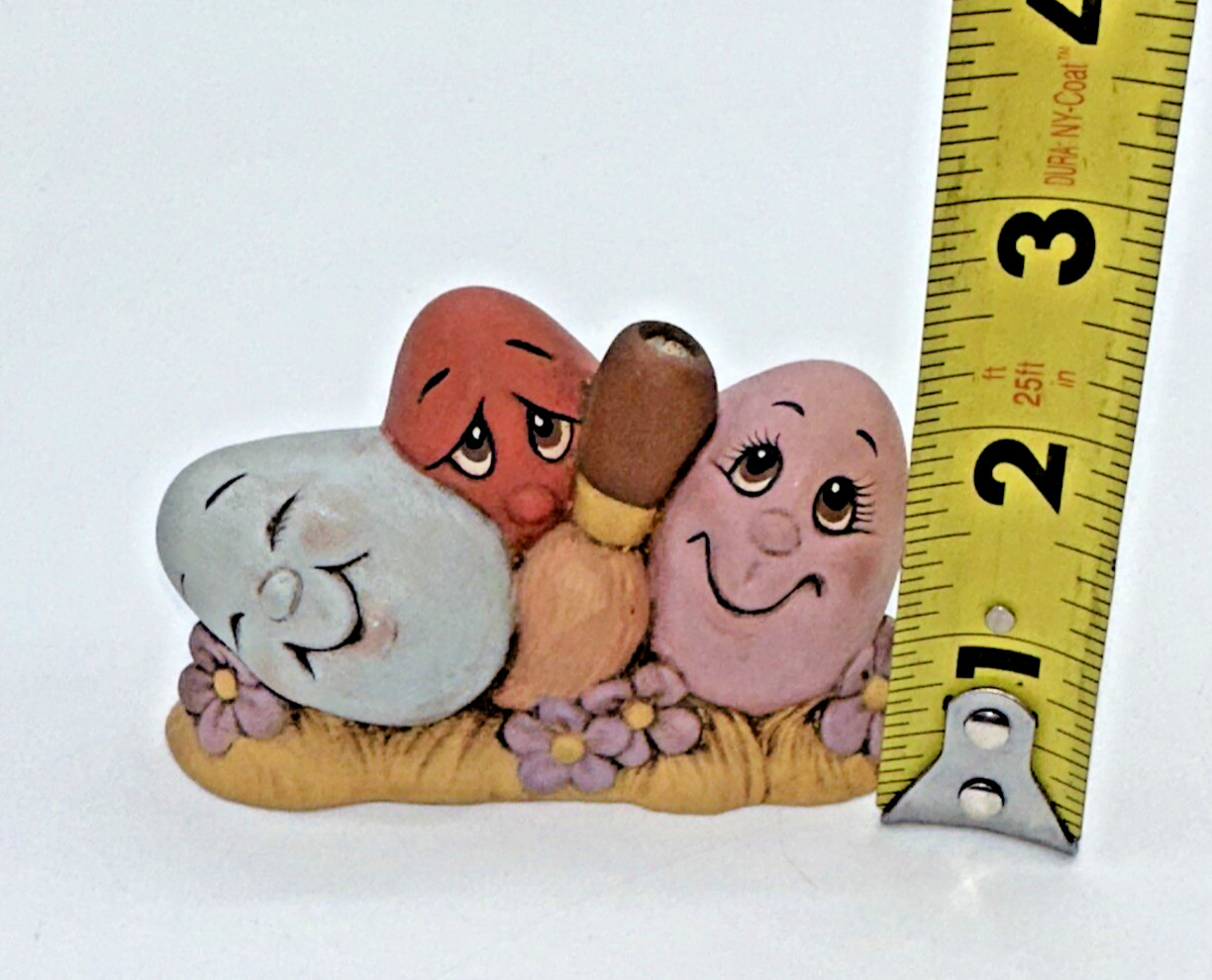 VTG Mid Century Kitschy Anthropomorphic Handpainted Ceramic Triple EGG Figurine