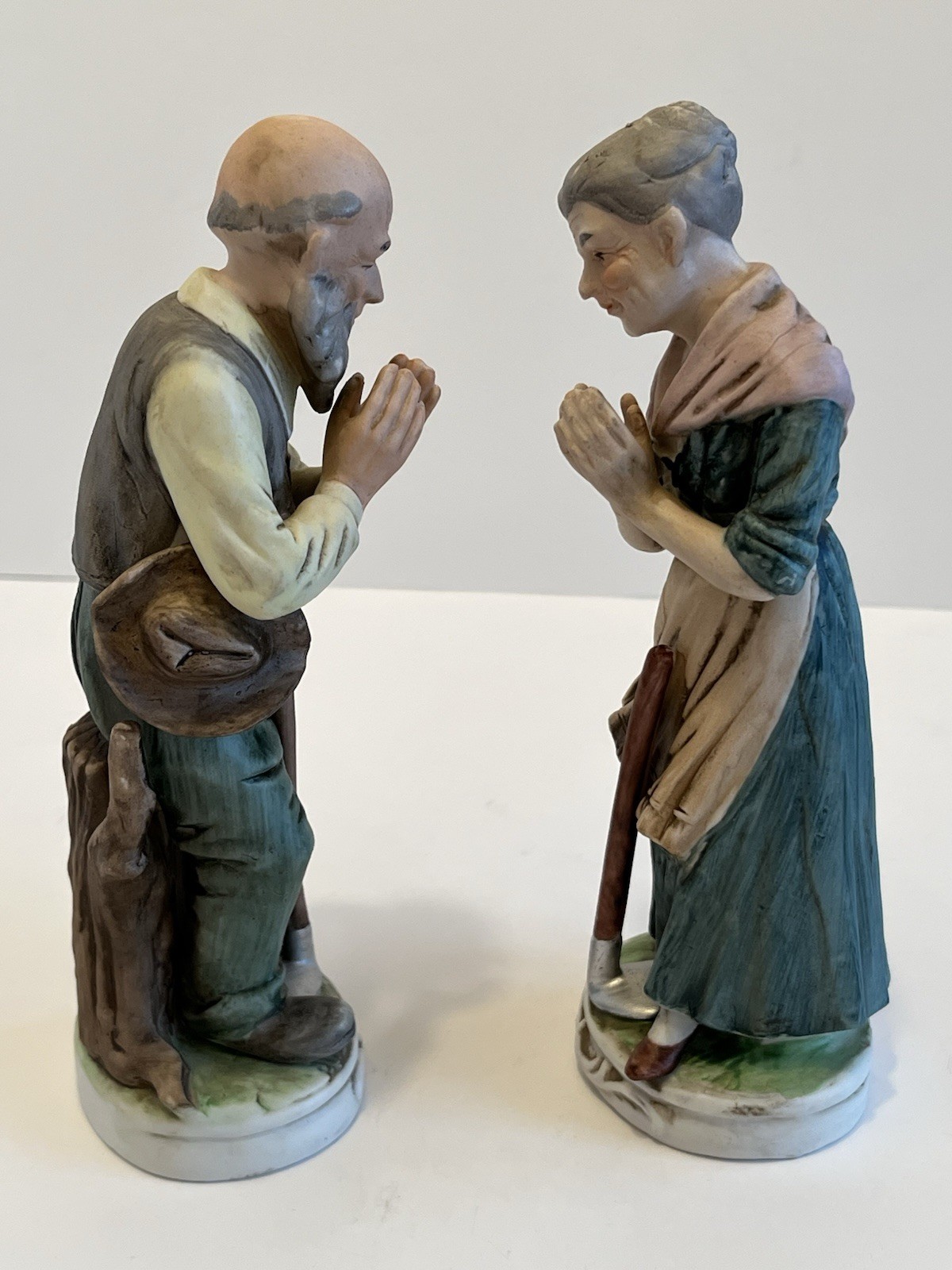 Vintage Homco #3110 Old Man & Woman Farmers Pray Porcelain 8″ Figurines