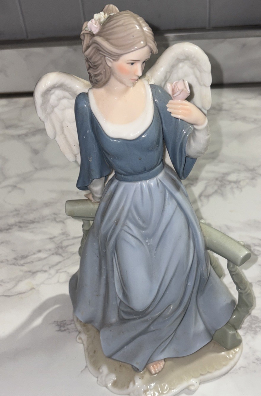 O’Well, Grandeur Noel or Members Mark Porcelain Angel Figurine/13 Inches Tall