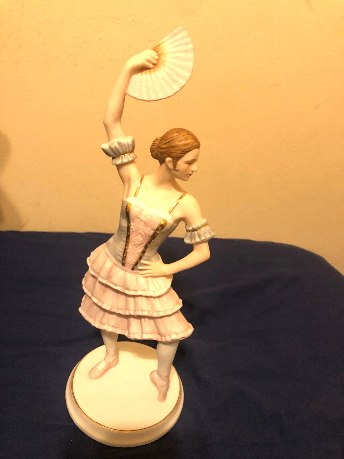 KITRI PORCELAIN FIGURINE THE SPLENDER OF THE BALLET BY DAUB
