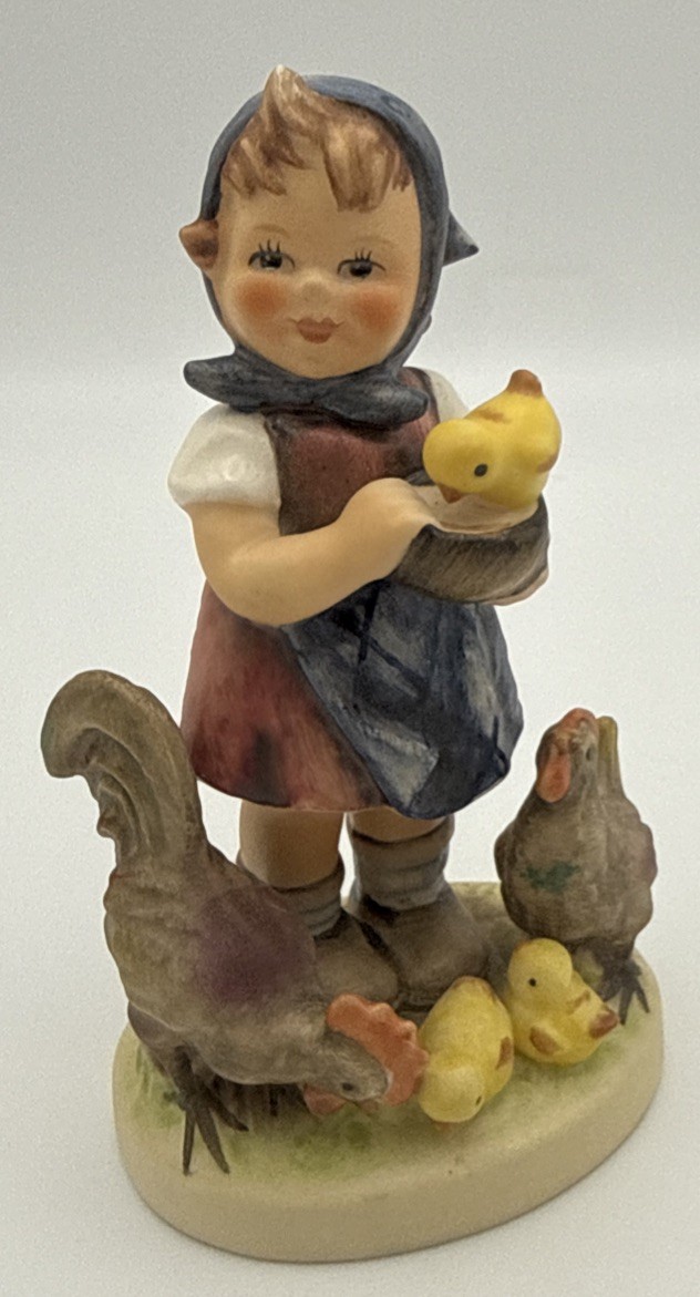 Goebel Hummel W Germany Figurine 199/1 Feeding Time TMK-5