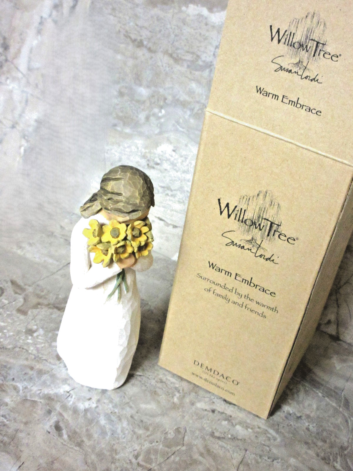 Willow Tree Demdaco Warm Embrace 2013 Susan Lordi Girl Sunflower Bouquet VGUC