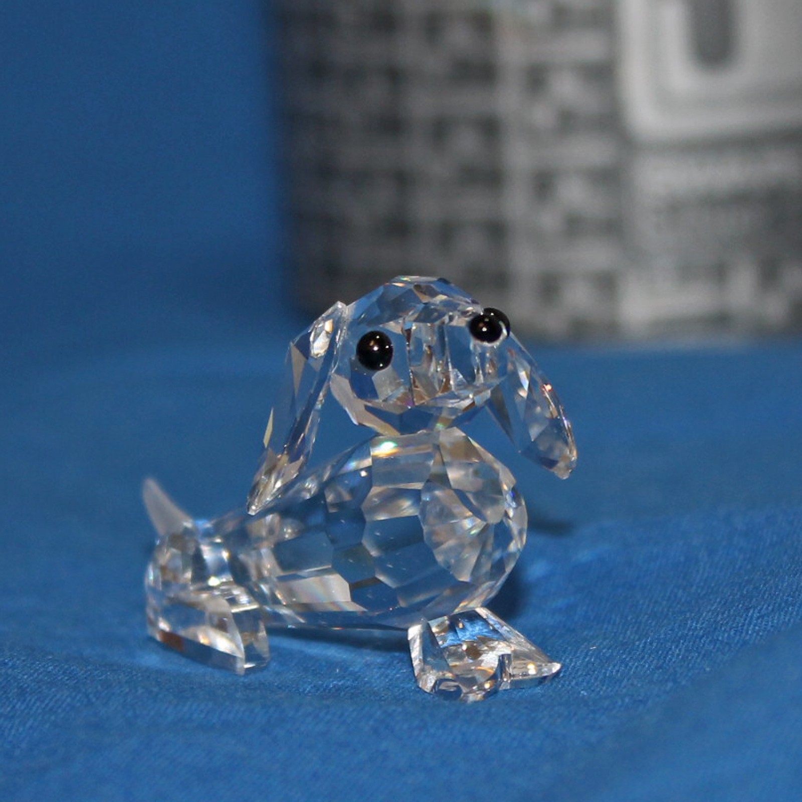 Swarovski Figurine, Dachshund Vers 2, Frosted tail (014388) 2.2″ MIB