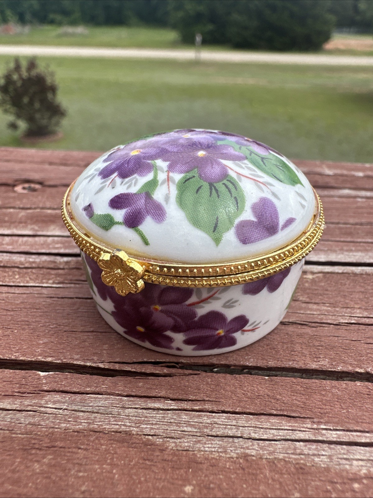 Purple Violet Flower Small Round Hinged TRINKET Jewelry Box Porcelain Ceramic ￼