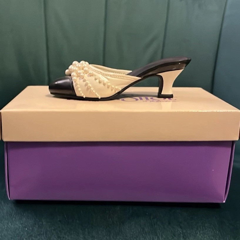 Just The Right Shoe Figurine Pearl Mule with Certificate of Authenticity