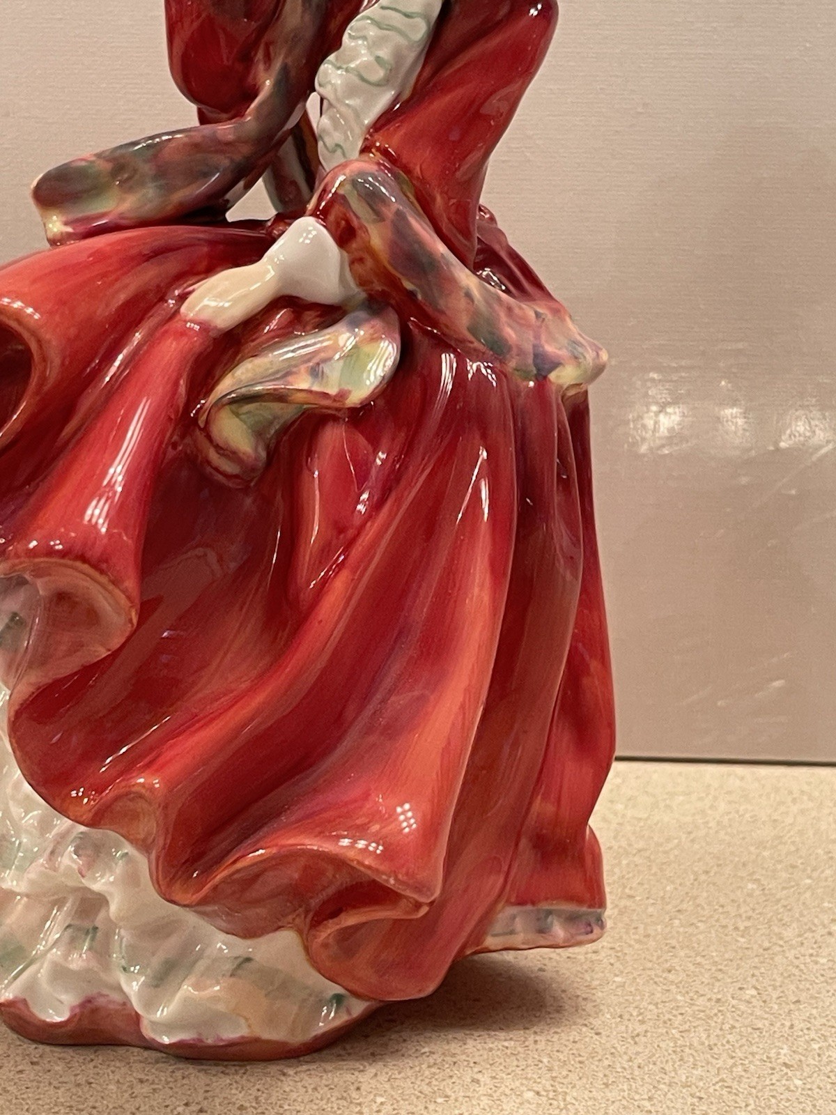 Vintage Royal Doulton Top O’ The Hill HN1834 Hand Painted Porcelain Figurine Red