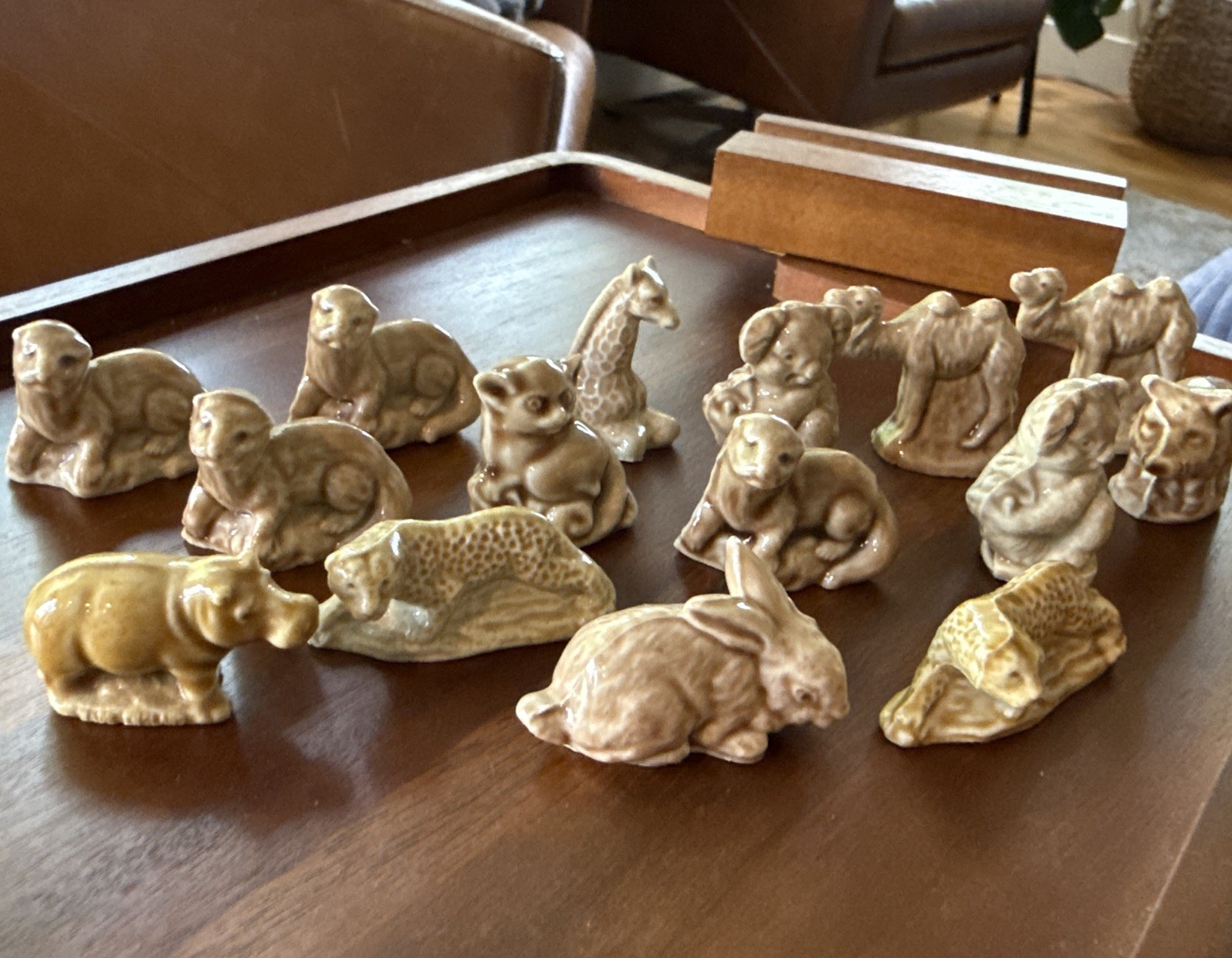 Vintage 15 Wade England Whimsies Red Rose Tea Brown Beige Figurines Miniature