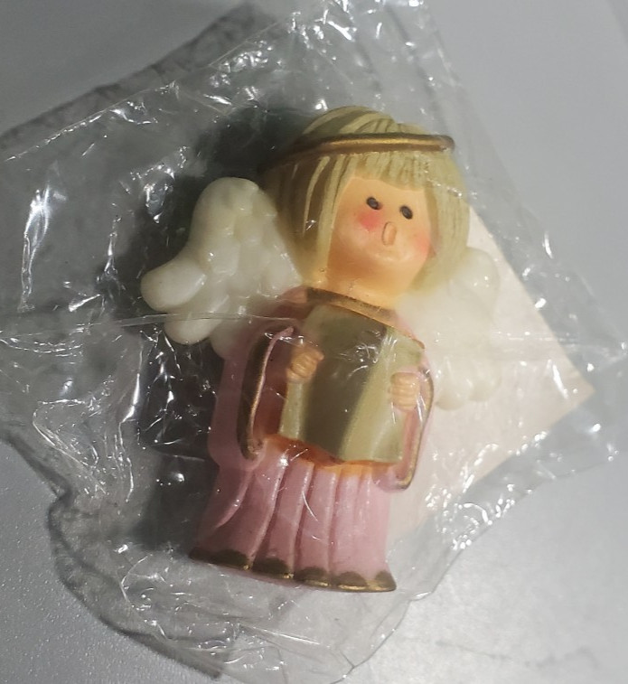 Hallmark RARE 1970’s Lapel Pin Mint Original Packaging~Angel in Pink Robe