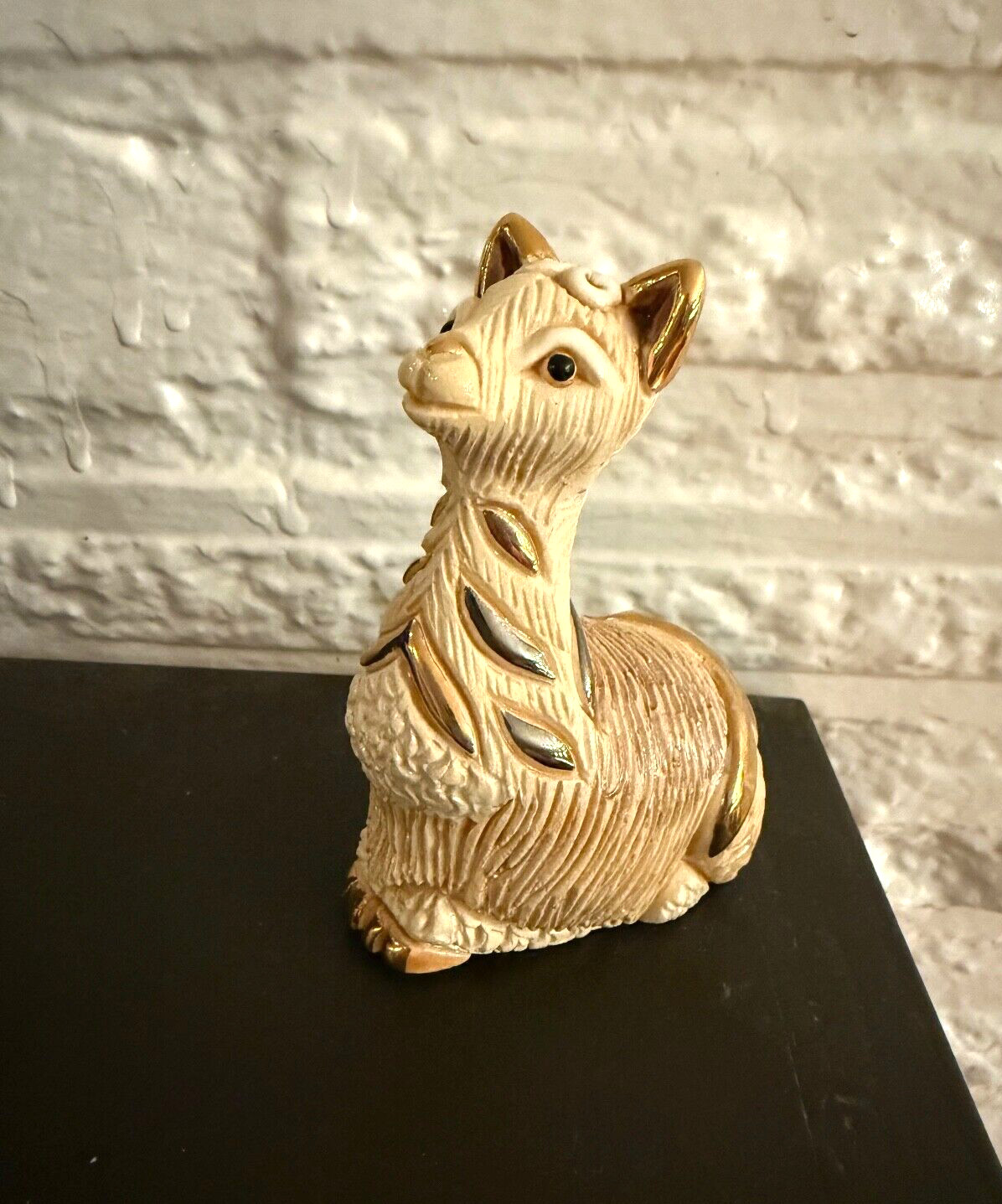De Rosa Rinconada Pottery Llama Figurine Gold Accents 3 1/2″ Tall