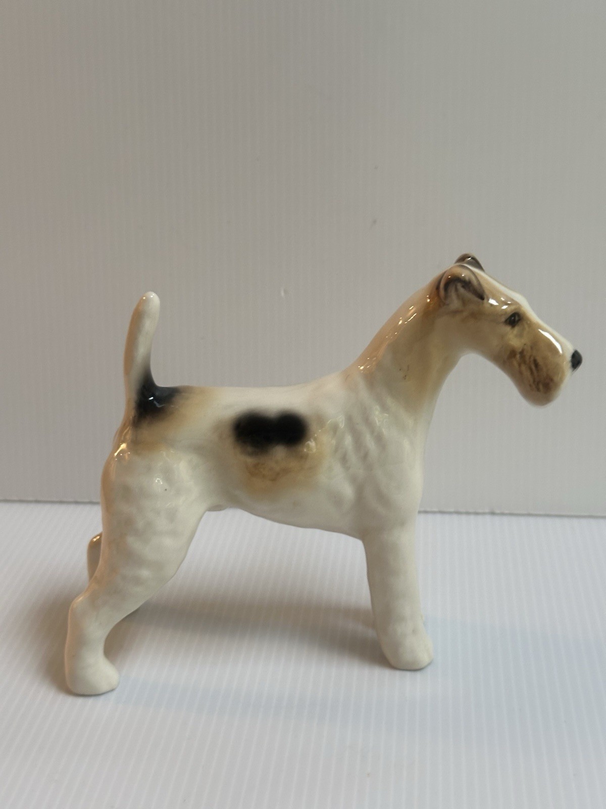 BESWICK ENGLAND WIRE HAIRED FOX TERRIER PORCELAIN FIGURINE CH TALAVERA ROMULUS